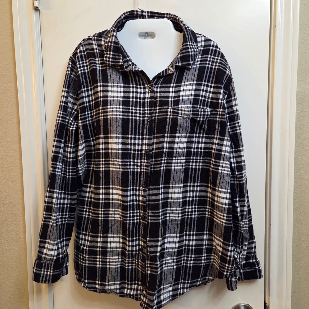 Gap Womens XL Black White Plaid Flannel Button Down Shirt Cotton